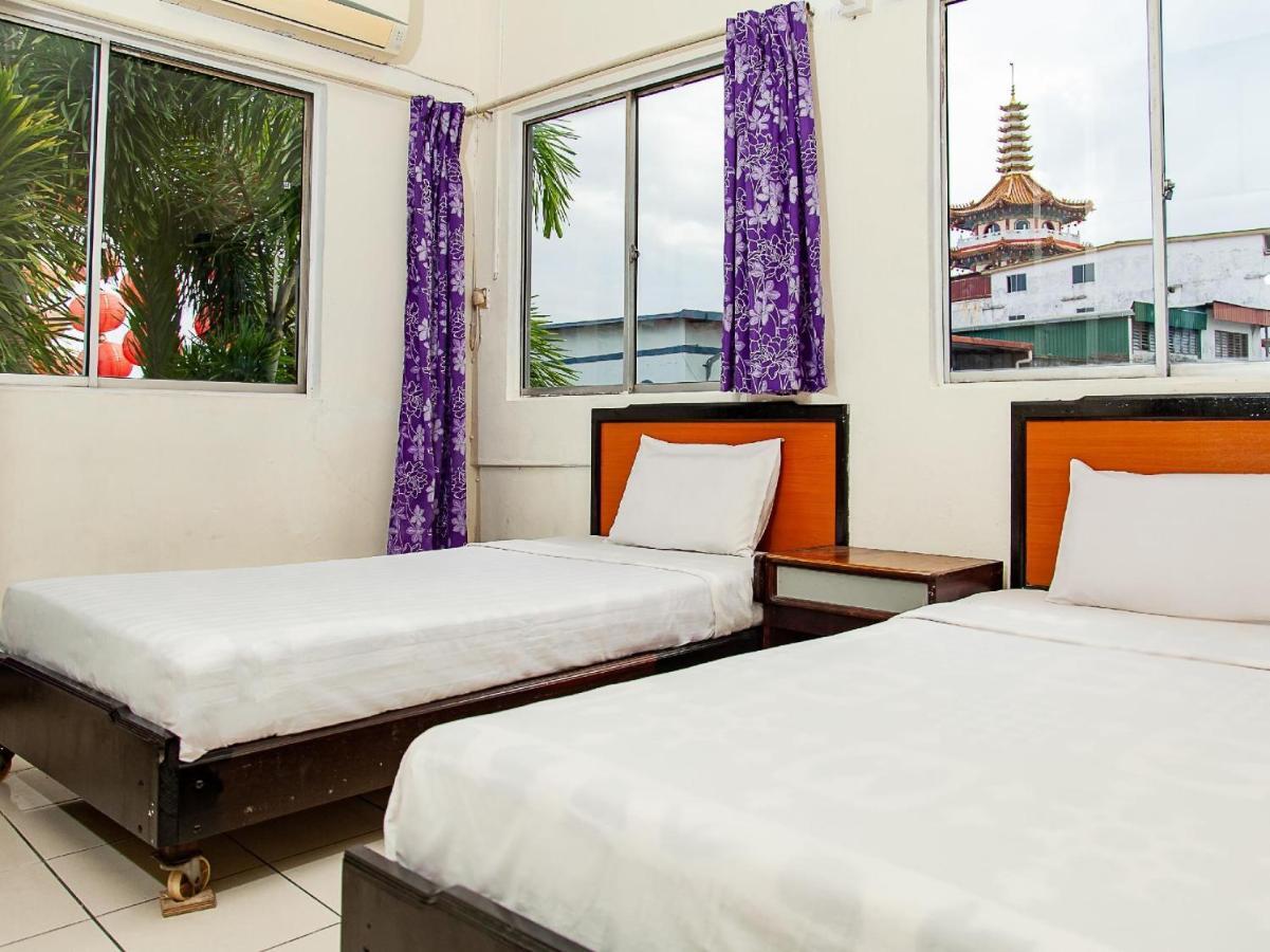 SPOT ON 89818 Ban Hin Hotel Sibu Exterior foto