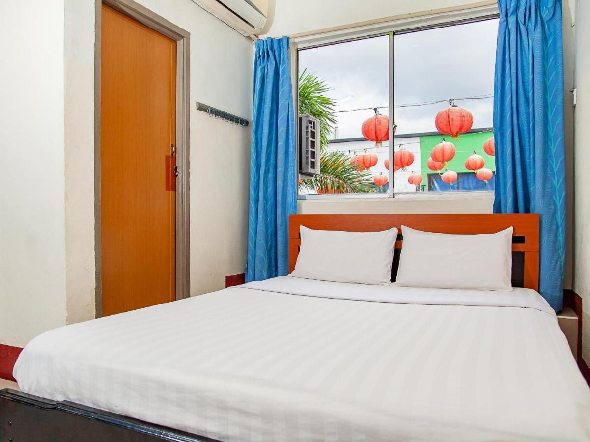 SPOT ON 89818 Ban Hin Hotel Sibu Exterior foto
