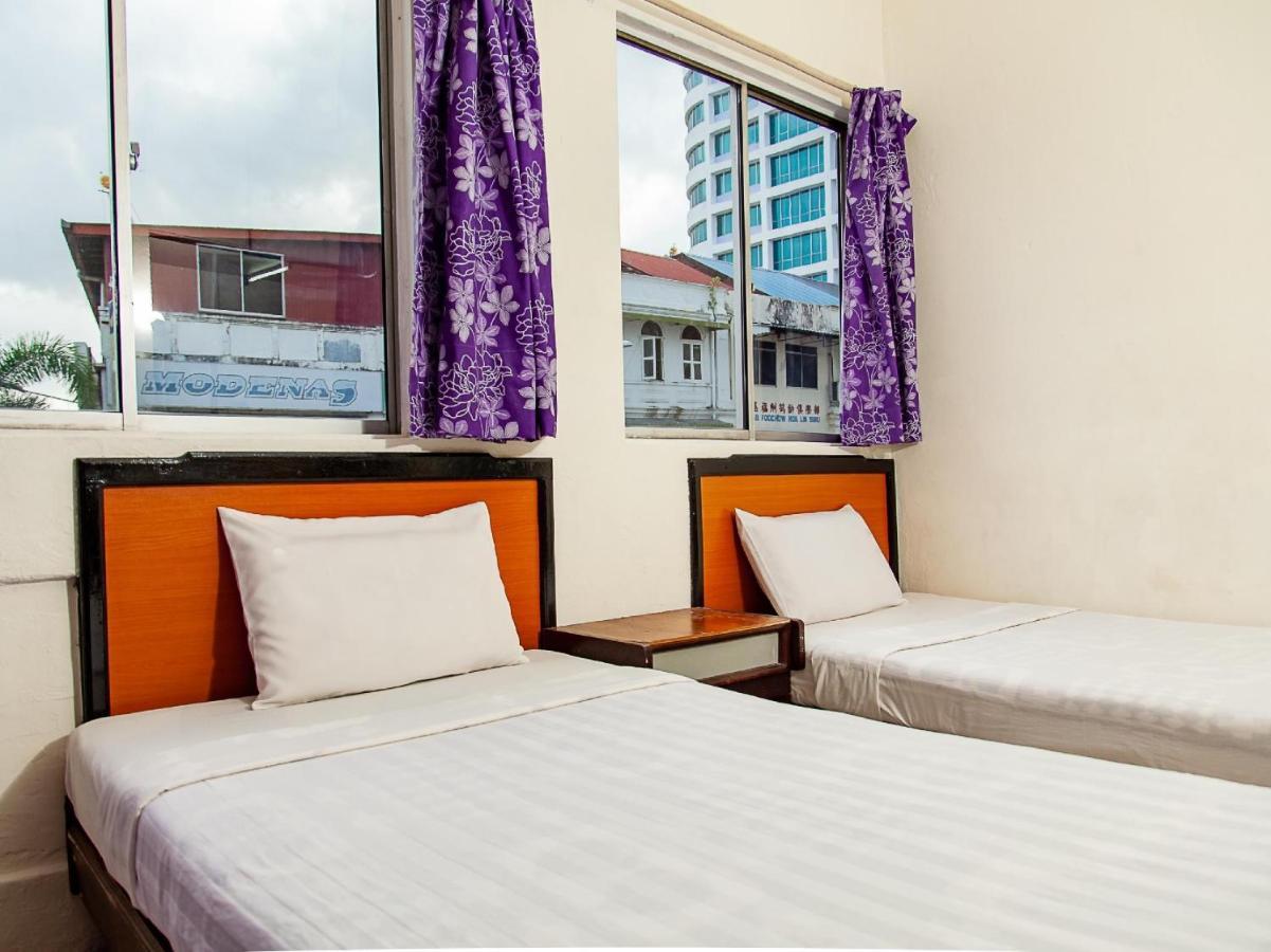 SPOT ON 89818 Ban Hin Hotel Sibu Exterior foto