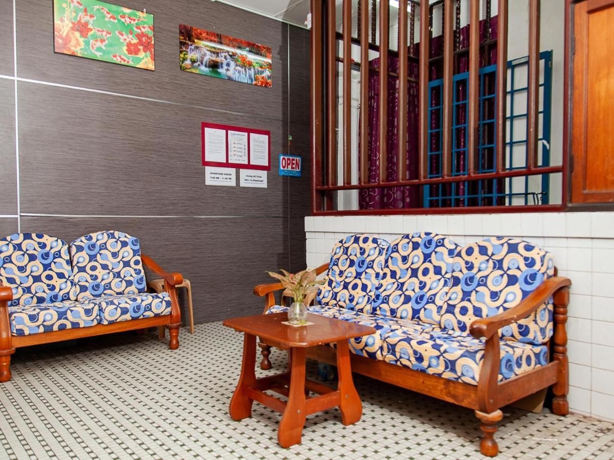 SPOT ON 89818 Ban Hin Hotel Sibu Exterior foto