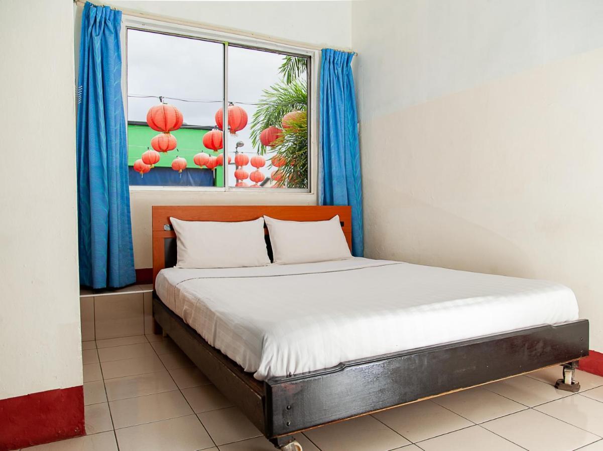 SPOT ON 89818 Ban Hin Hotel Sibu Exterior foto